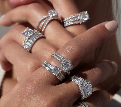 Moyen & Co Jewellers - Westlake Village, CA