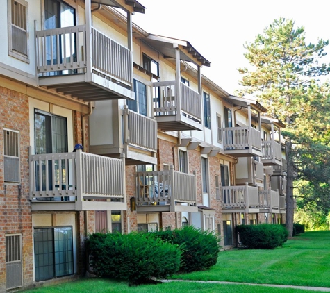 Cordoba Apartments - Farmington Hills, MI