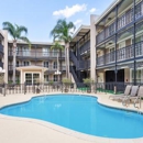 La Plaza Apartments