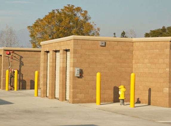 E Street Self Storage - San Bernardino, CA