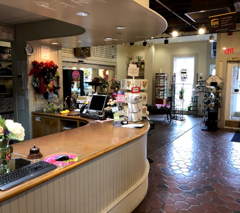 Kremp Florist - Willow Grove, PA