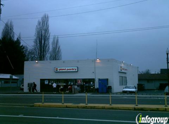 Plaid Pantry - Beaverton, OR