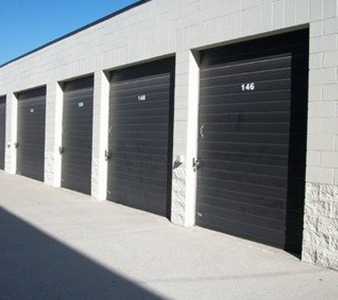 100 Oaks Self Storage - Nashville, TN