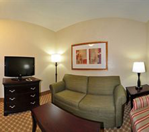 Country Inns & Suites - Conway, AR