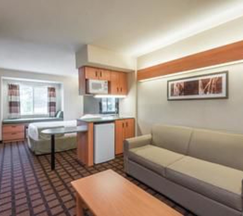 Microtel Inn & Suites by Wyndham Uncasville Casino Area - Uncasville, CT