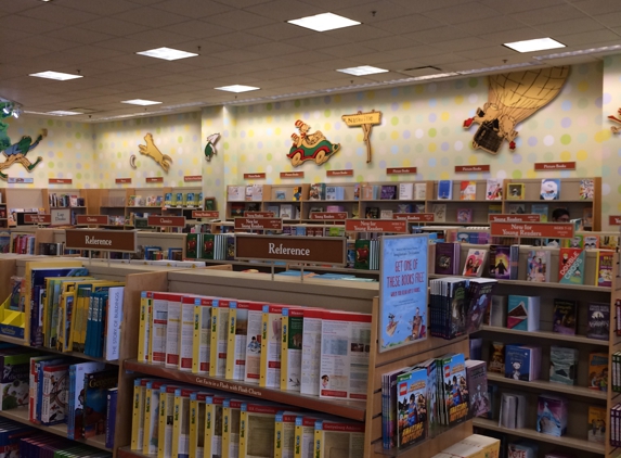 Barnes & Noble Booksellers - Glendale, CA. Enormous kids section!