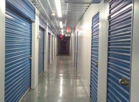 Life Storage - Islip, NY