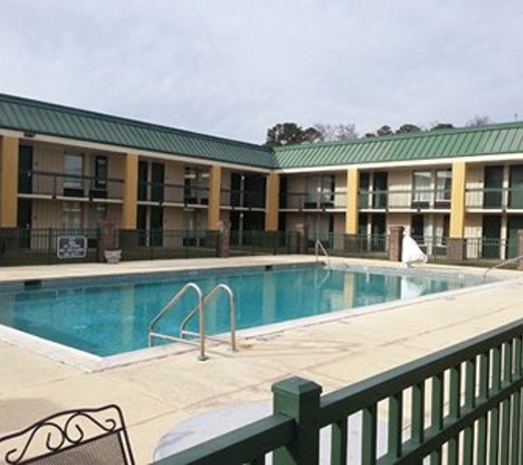 Days Inn by Wyndham Hinesville Near Fort Stewart - Hinesville, GA