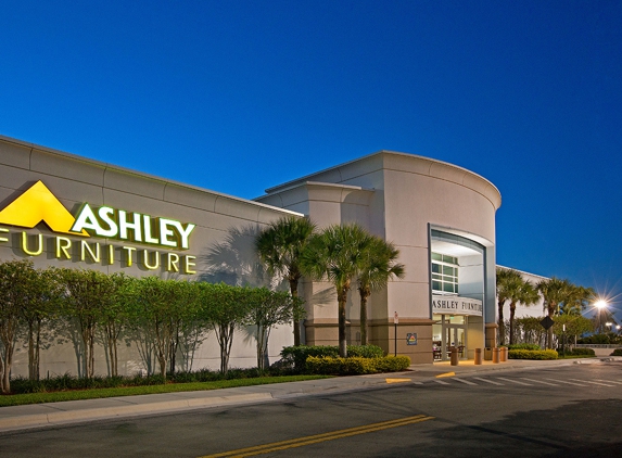 Ashley HomeStore - Wellington, FL