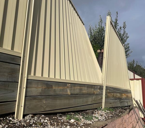 Melbourne fencing and maintenance - Hadfield, VIC