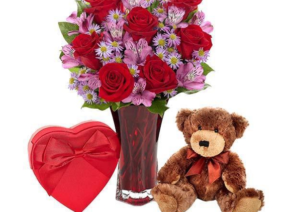 Farmington Center Florist Inc - Farmington, MI