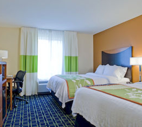 Fairfield Inn & Suites - Columbus, MS