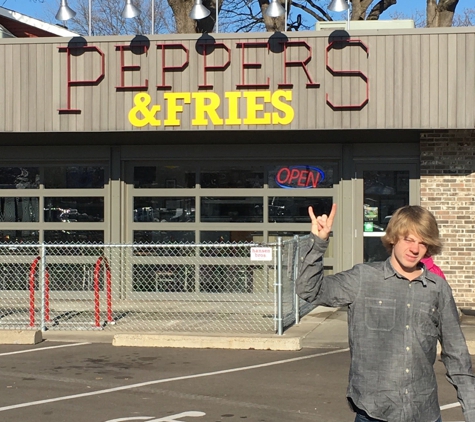 Peppers & Fries - Minneapolis, MN