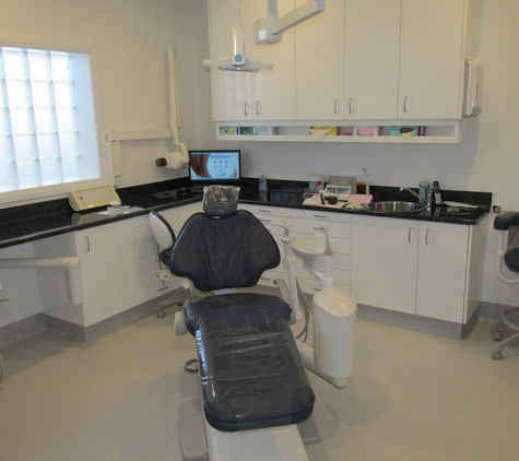 Belmont Dental Surgery - Belmont, NSW. Surgery 1