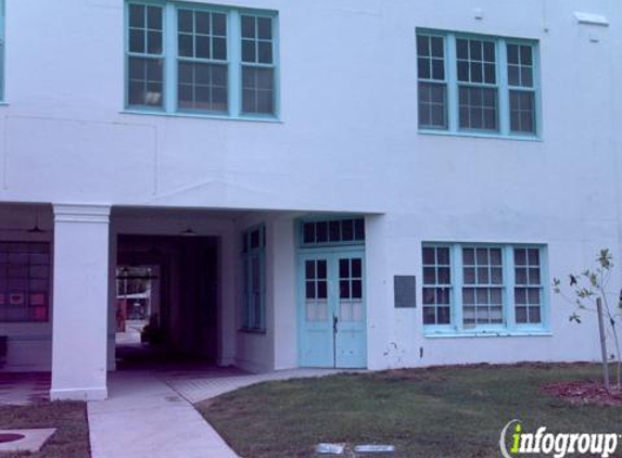 St Petersburg Shuffleboard Club - Saint Petersburg, FL