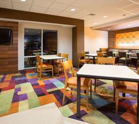 Fairfield Inn & Suites - Milford, MA