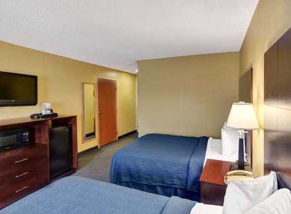 Quality Inn & Suites - Grand Prairie, TX