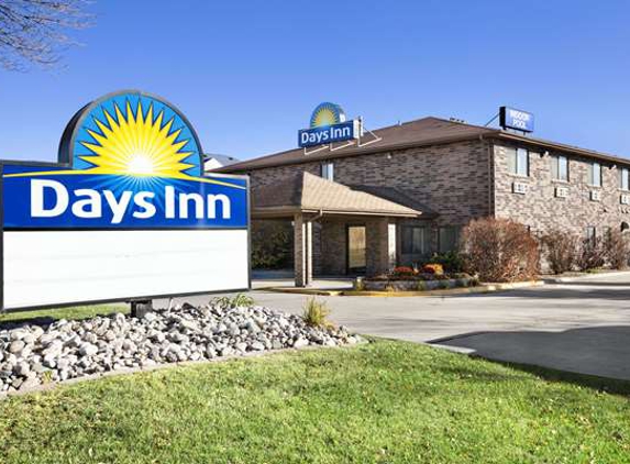 Days Inn - Grand Forks, ND