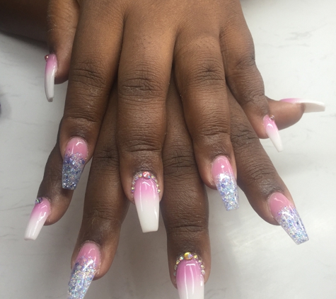 Lucky Nails & spa - Clinton Township, MI