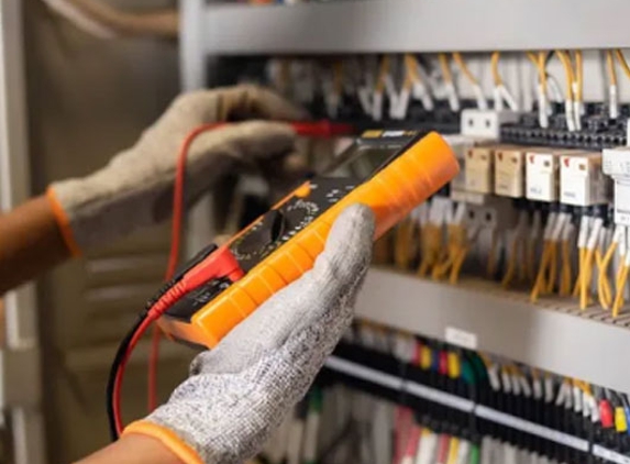 Zischke Electrical - Mount Mceuen, QLD
