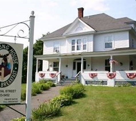 Young House Bed & Breakfast - Millinocket, ME