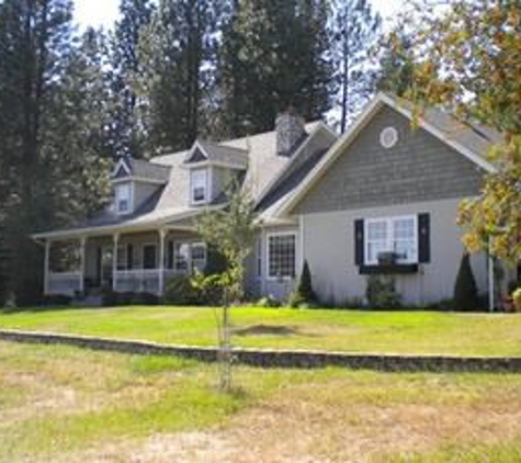 Half Moon Bed & Breakfast - Spokane, WA