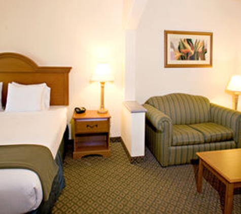 Holiday Inn Express & Suites Rio Grande City - Rio Grande City, TX