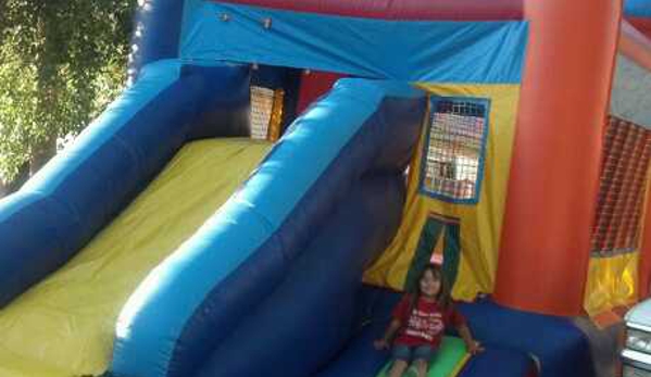 A's Party Rentals & A's Flowers - Coachella, CA. Mini Combo Jump & Slide $100