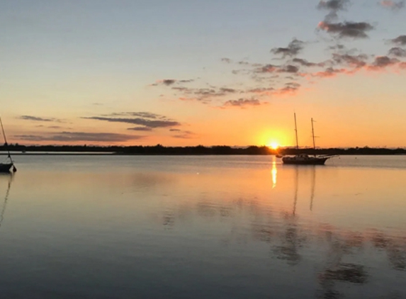 Lili Bulyk Solicitor &  Attorney - Runaway Bay, QLD