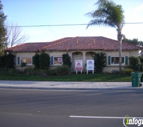 Farmers Insurance - Karlos Perez - Fresno, CA