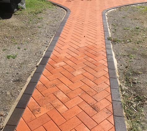 Les Blackburn Landscaping - Tingira Heights, NSW