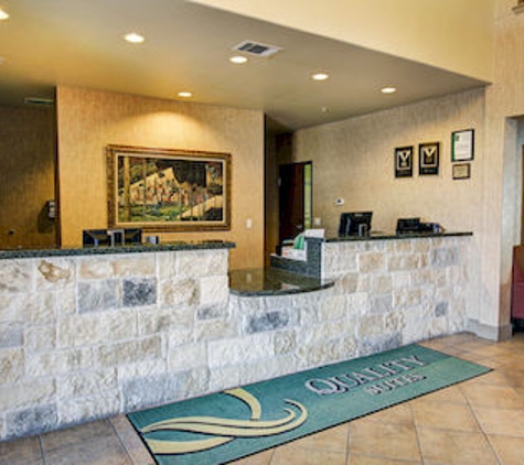 Quality Suites - College Station, TX