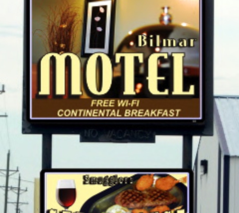 Bilmar Motel and Smuggler's Bar and Grill - Rolla, ND