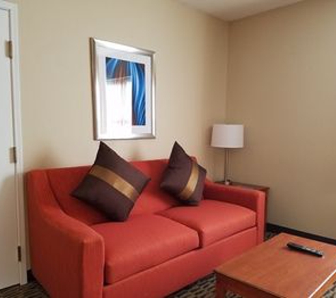 Hawthorn Suites by Wyndham - Jeffersonville, IN