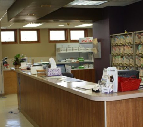 Spring Hill Veterinary Clinic - Carpentersville, IL