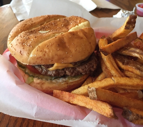 Mad Mike's Burgers and Fries - Newport, KY