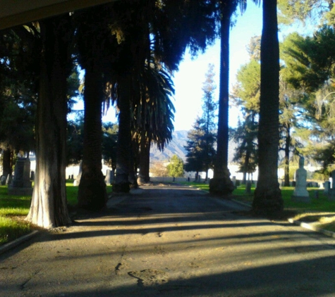 Live Oak Memorial Park - Monrovia, CA