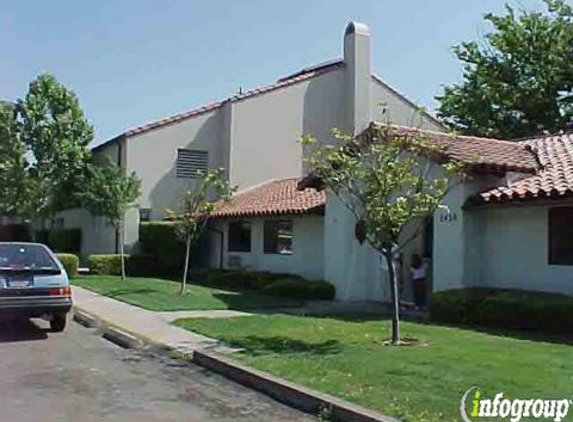 Saint Philomene Catholic Church - Sacramento, CA