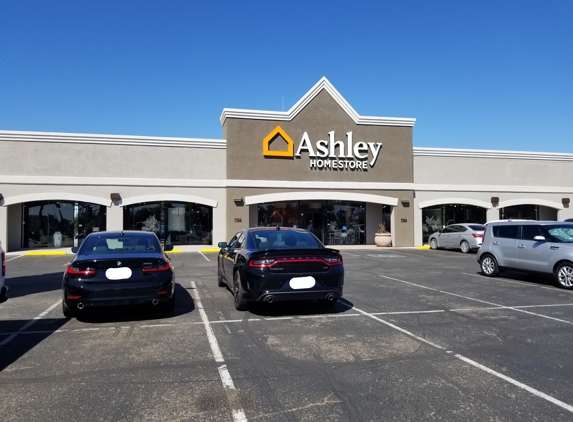 Ashley HomeStore - Yuma, AZ