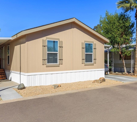 Royal Glen Manufactured Housing Community - Glendale, AZ