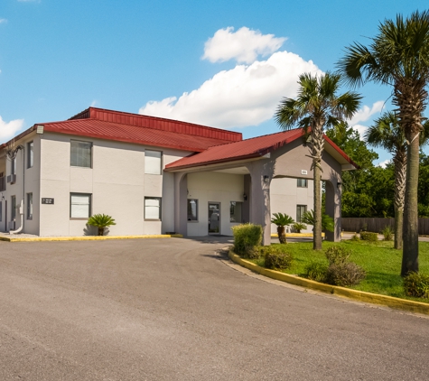 Red Roof Inn - Crestview, FL