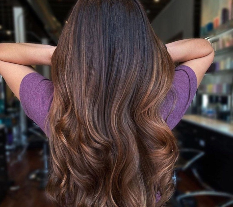 Deseo Salon & BlowDry - Denver, CO