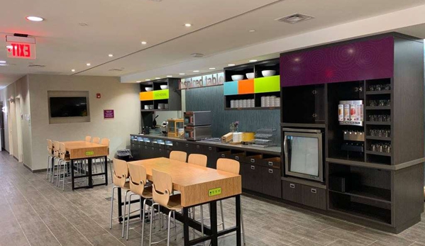 Home2 Suites by Hilton Newark Airport - Newark, NJ