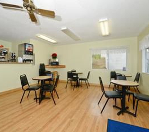 Americas Best Value Inn St. Ignace - Saint Ignace, MI