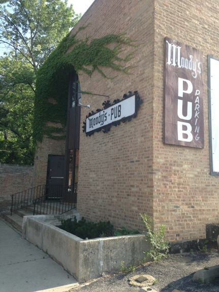 Moody's Pub - Chicago, IL