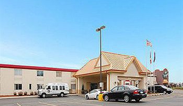 Ramada by Wyndham Des Moines Airport - Des Moines, IA