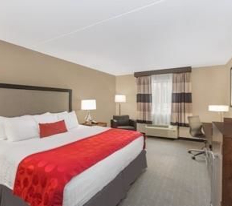 Ramada by Wyndham Des Moines Airport - Des Moines, IA