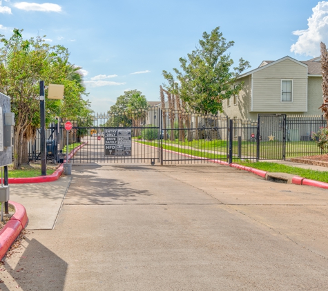 Falls of Bellaire - Houston, TX. Exteriors - Property Entrance