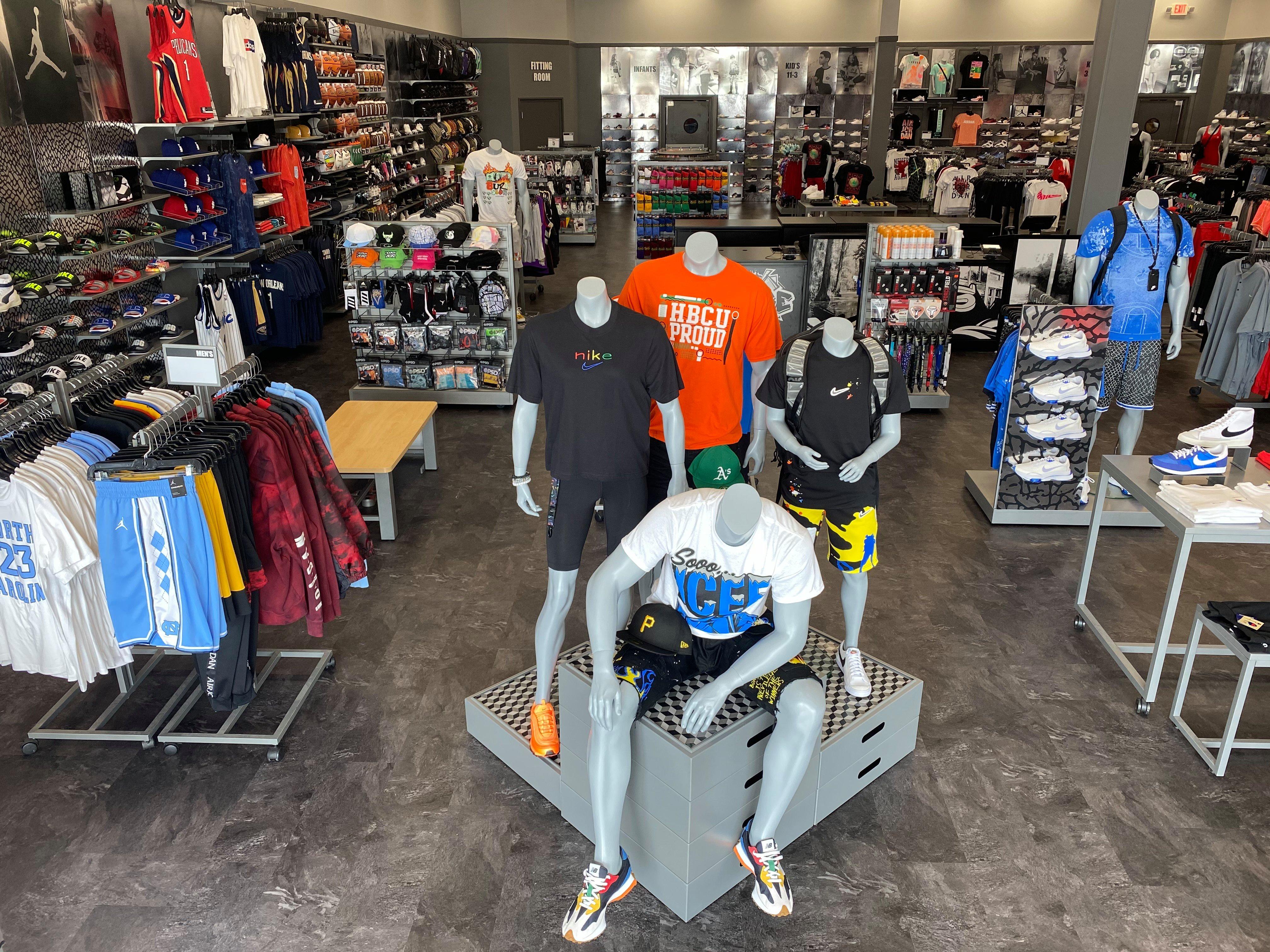 Newest Hibbett Sports Now Open For Business In Houston