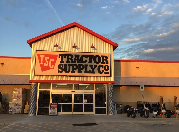 Tractor Supply Co - Jacksboro, TX